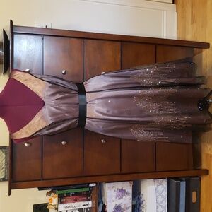 Adrianna Papell Boutique Black Rhinestone Mesh over Peach Cocktail Dress; Size 6